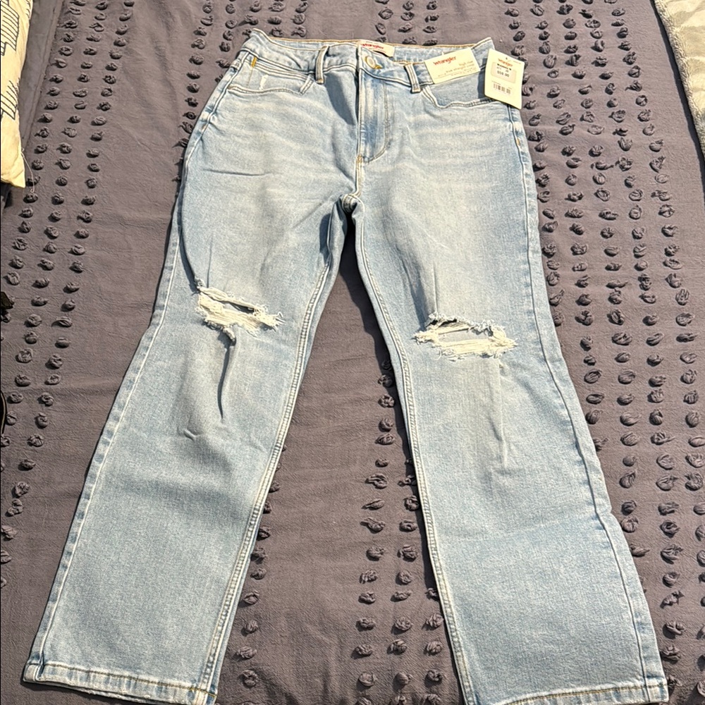 Wrangler High rise true straight crop jeans. NWT Distressed Women's Jeans